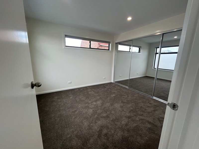 Photo - 4/6 Joffre Street, Reservoir VIC 3073 - Image 6