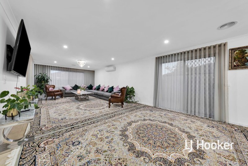 Photo - 46 Kingdom Drive, Cranbourne VIC 3977 - Image 4