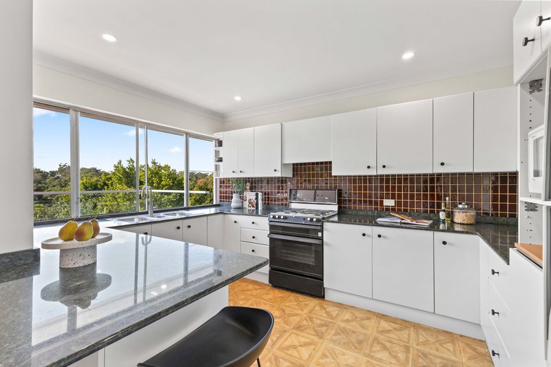 Photo - 46 Kooringal Avenue, Thornleigh NSW 2120 - Image 4