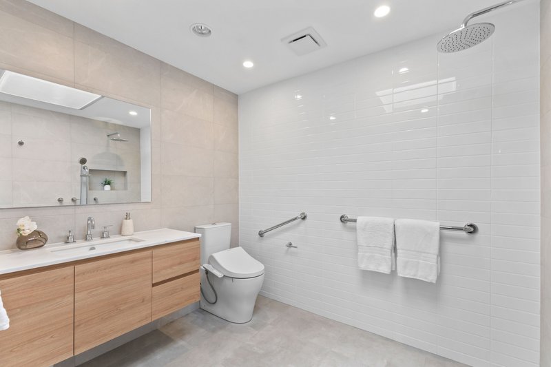 Photo - 46 Kooringal Avenue, Thornleigh NSW 2120 - Image 7