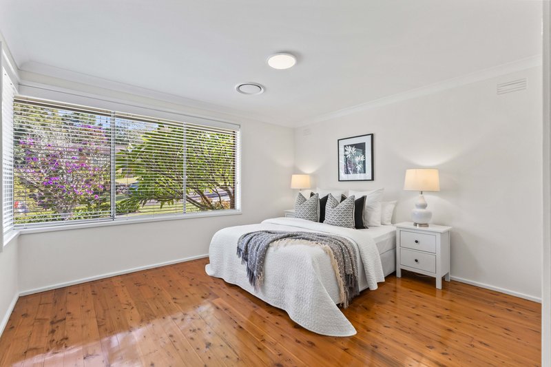 Photo - 46 Kooringal Avenue, Thornleigh NSW 2120 - Image 8