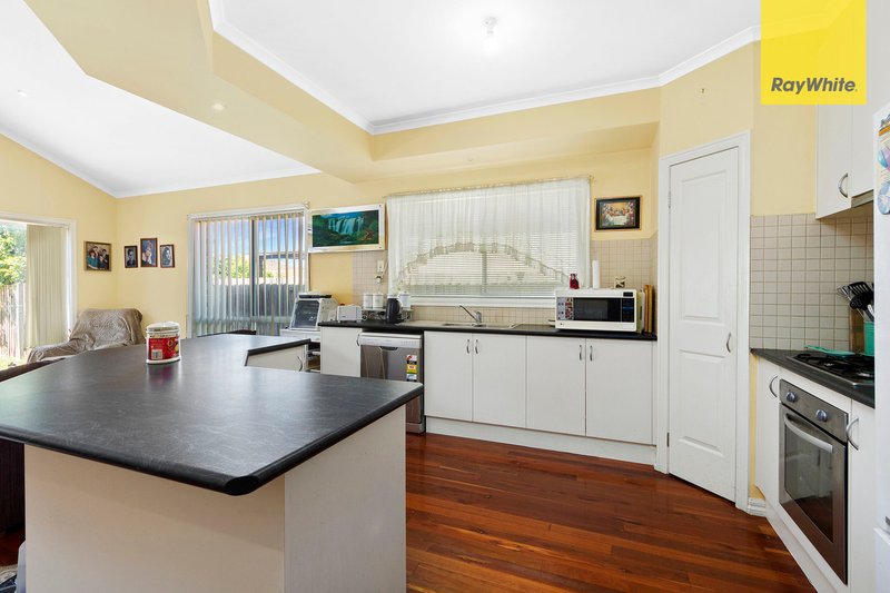 Photo - 46 Lake Boga Avenue, Deer Park VIC 3023 - Image 2