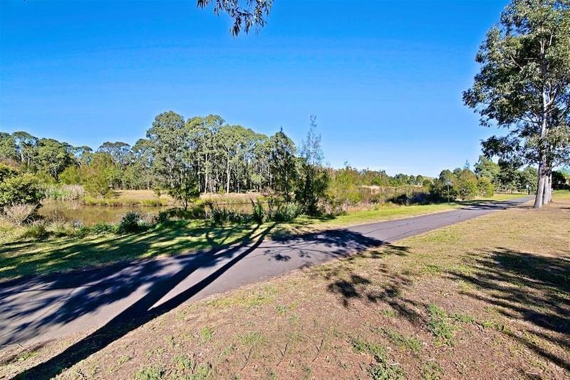 Photo - 46 Lakeland Circuit, Harrington Park NSW 2567 - Image 13