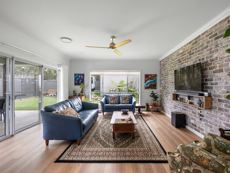 Photo - 46 Lancing Avenue, Sussex Inlet NSW 2540 - Image 3