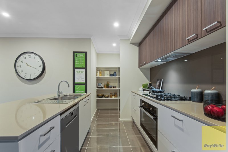 Photo - 46 Lionsgate Crescent, Tarneit VIC 3029 - Image 5