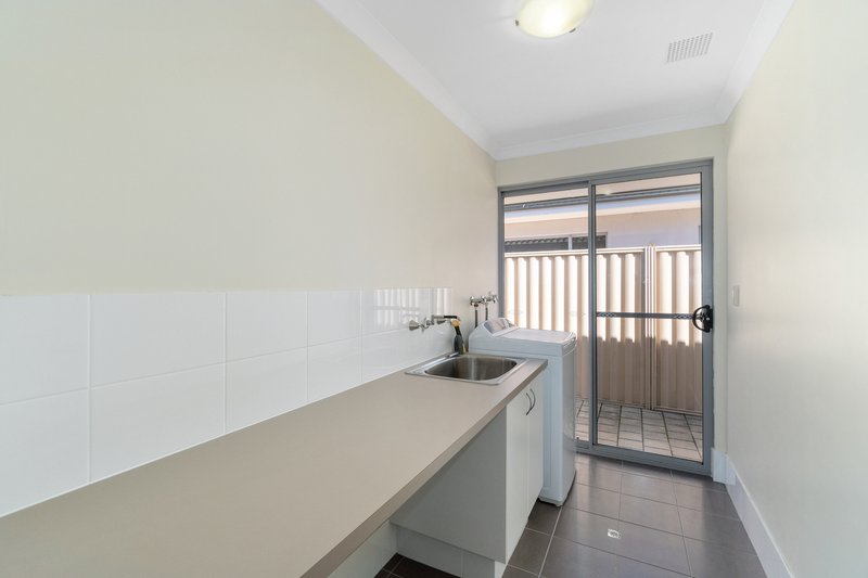 Photo - 46 Liriope Parkway, Sinagra WA 6065 - Image 23