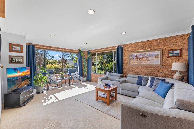 Photo - 46 Lockerbie Road, Thornleigh NSW 2120 - Image 5
