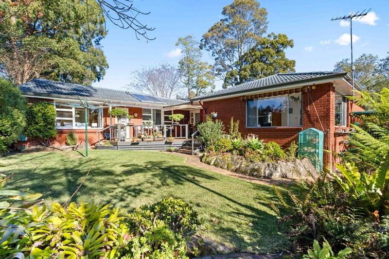 Photo - 46 Lockerbie Road, Thornleigh NSW 2120 - Image 11