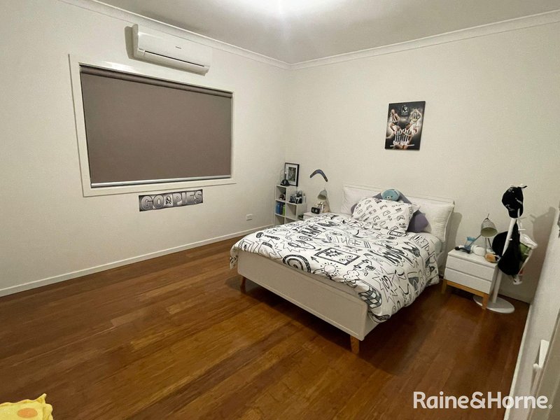 Photo - 46 Lorimer Street, Caroline Springs VIC 3023 - Image 4