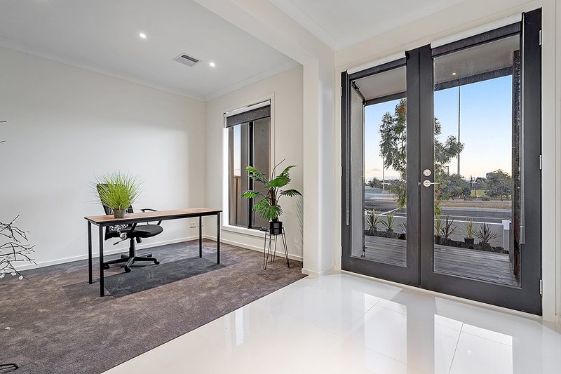 Photo - 46 Marathon Boulevard, Craigieburn VIC 3064 - Image 3