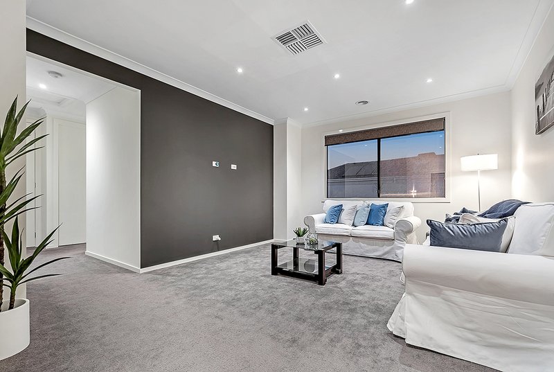 Photo - 46 Marathon Boulevard, Craigieburn VIC 3064 - Image 13