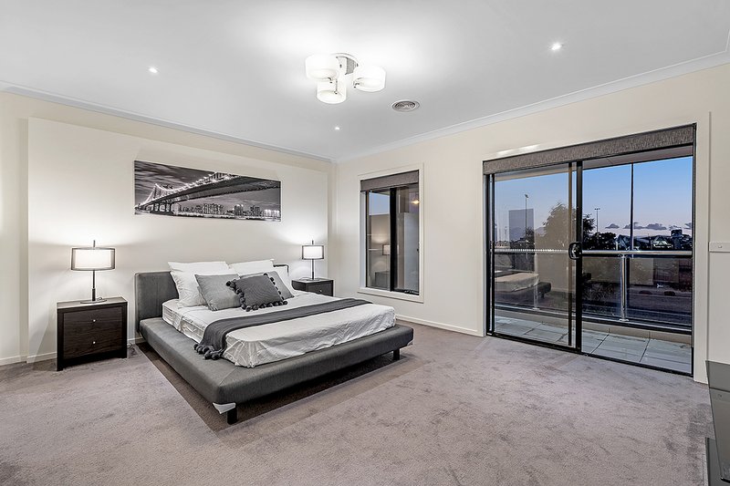 Photo - 46 Marathon Boulevard, Craigieburn VIC 3064 - Image 16