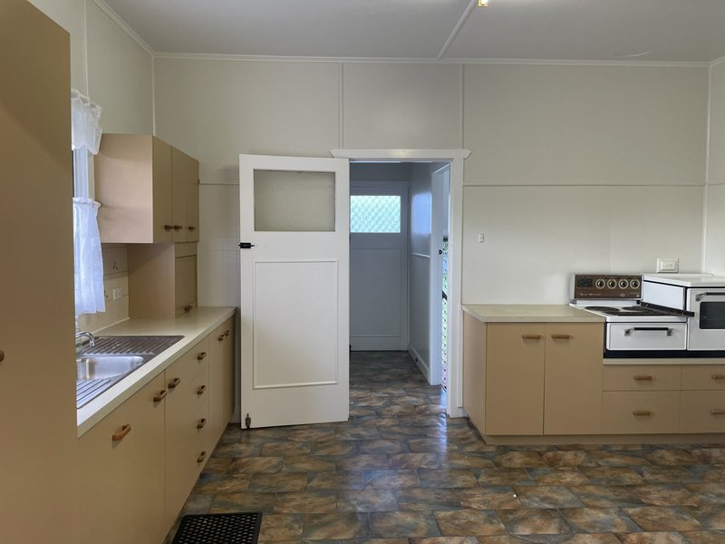 Photo - 46 Markwell Street, Kingaroy QLD 4610 - Image 6