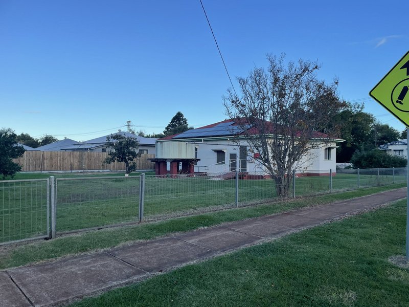 Photo - 46 Markwell Street, Kingaroy QLD 4610 - Image 18