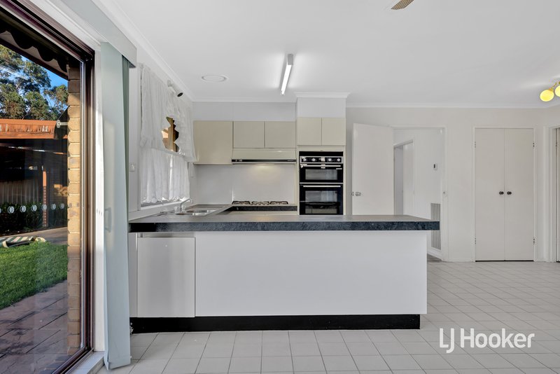 Photo - 46 Marlborough Crescent, Hoppers Crossing VIC 3029 - Image 4