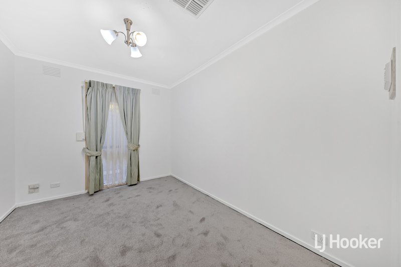 Photo - 46 Marlborough Crescent, Hoppers Crossing VIC 3029 - Image 12