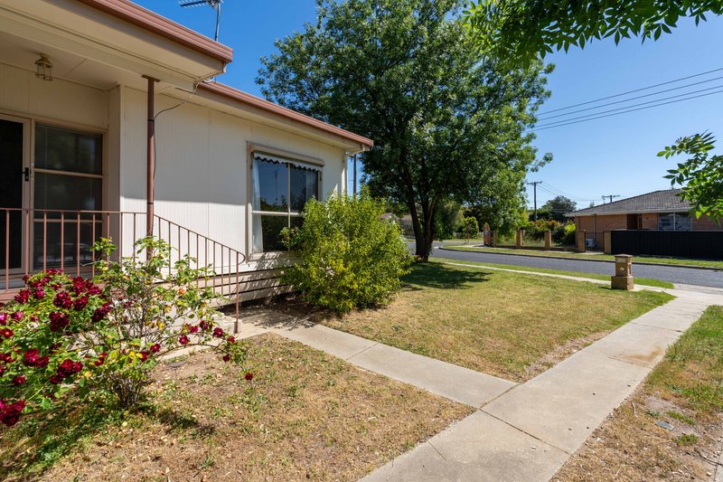 Photo - 46 Martindale Crescent, Seymour VIC 3660 - Image 3