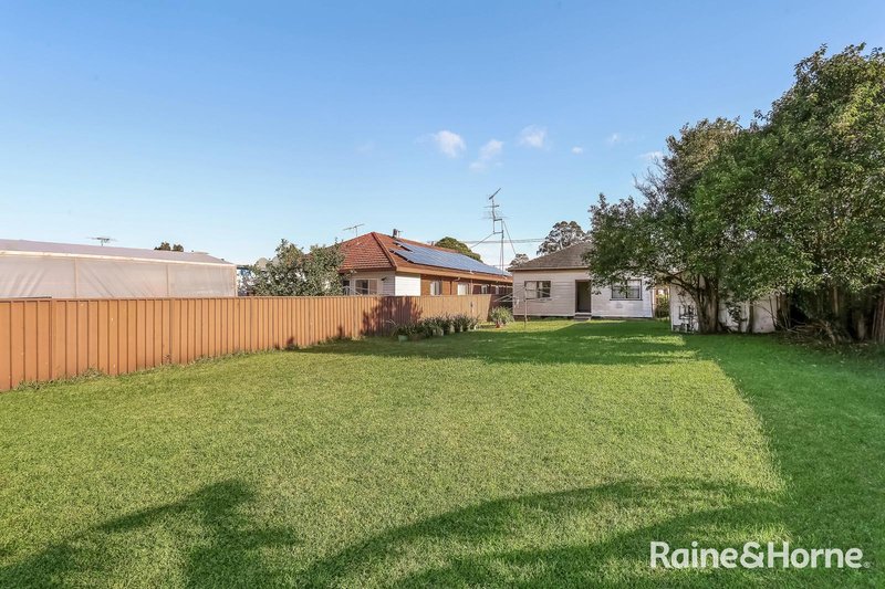 Photo - 46 Maryvale Avenue, Liverpool NSW 2170 - Image 4