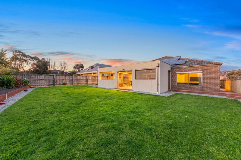 Photo - 46 Mcgarvie Crescent, Pakenham VIC 3810 - Image 24