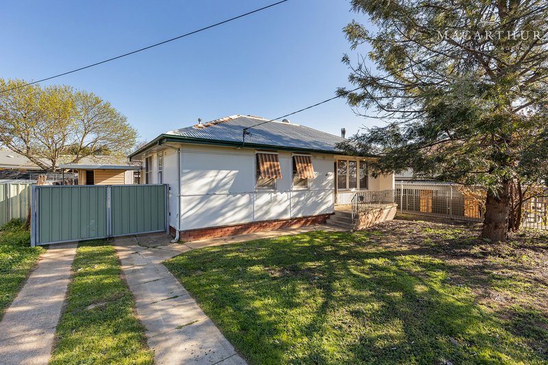 Photo - 46 Mckell Avenue, Mount Austin NSW 2650 - Image 1