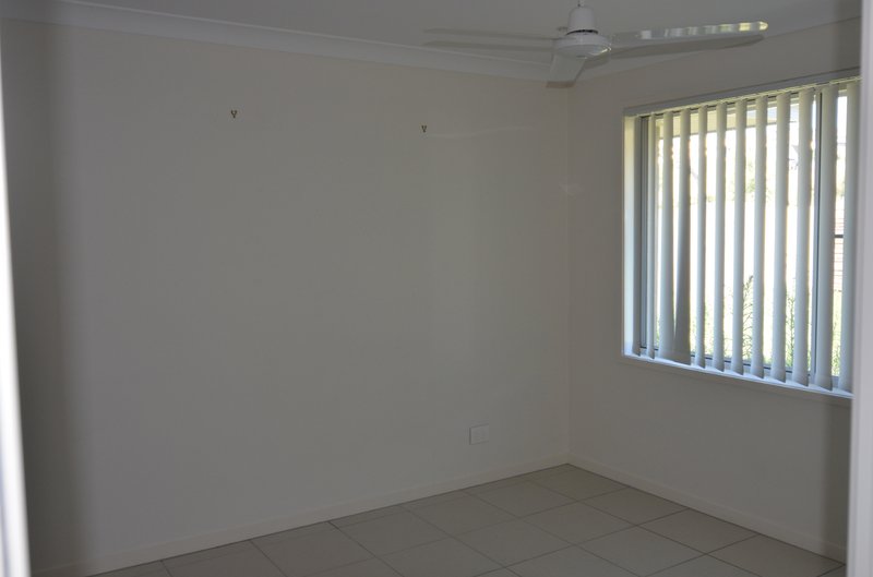 Photo - 46 Mclachlan Cct , Willow Vale QLD 4209 - Image 7