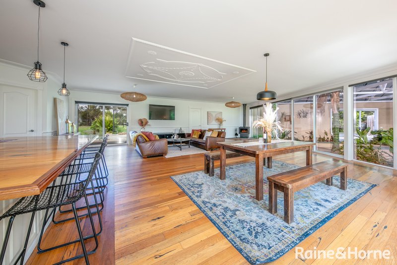 Photo - 46 Melbourne Road, Gisborne VIC 3437 - Image 9