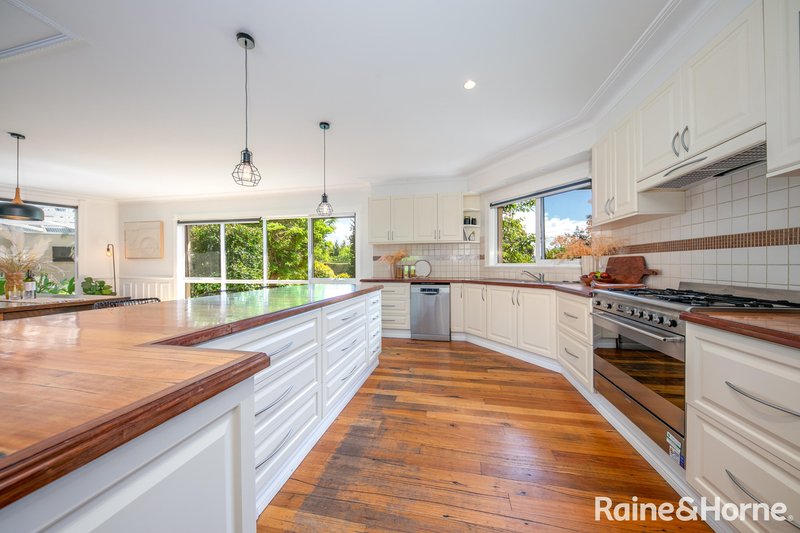 Photo - 46 Melbourne Road, Gisborne VIC 3437 - Image 11