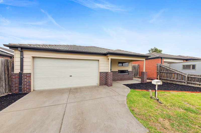 Photo - 46 Melissa Way, Pakenham VIC 3810 - Image 2