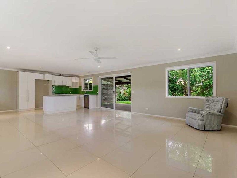 Photo - 46 Merridown Drive, Merrimac QLD 4226 - Image 9