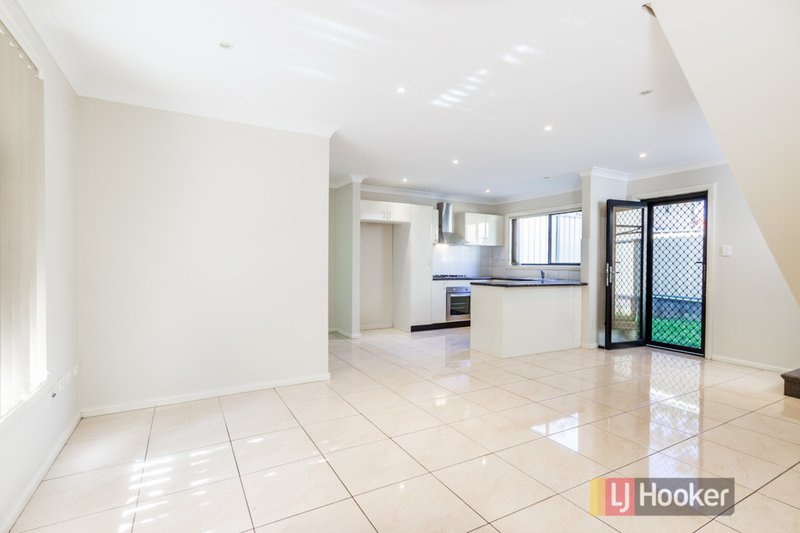 Photo - 4/6 Methven Street, Mount Druitt NSW 2770 - Image 2