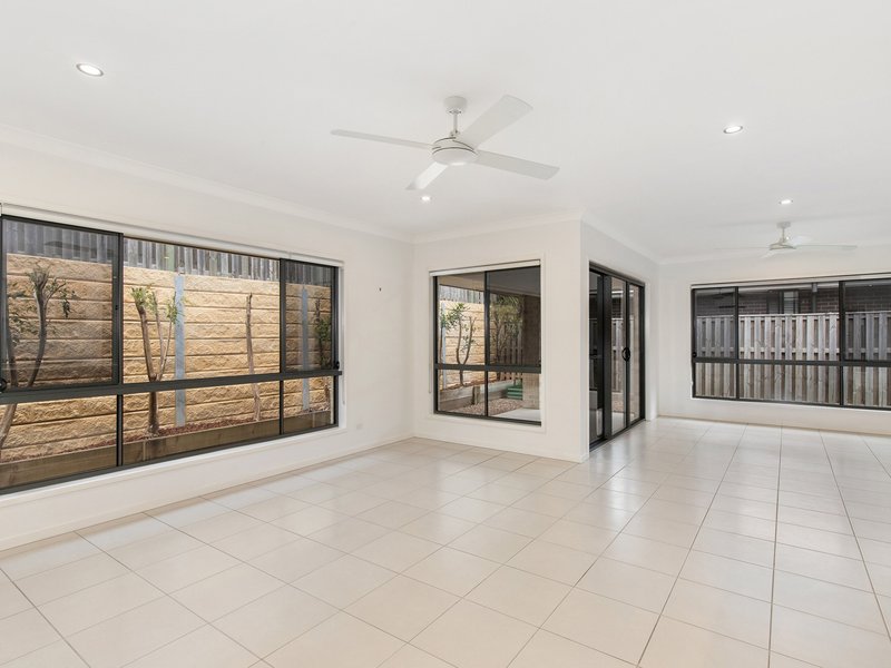 Photo - 46 Oakover Avenue, Ormeau Hills QLD 4208 - Image 5