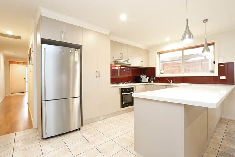 Photo - 46 Old Plenty Road, South Morang VIC 3752 - Image 3