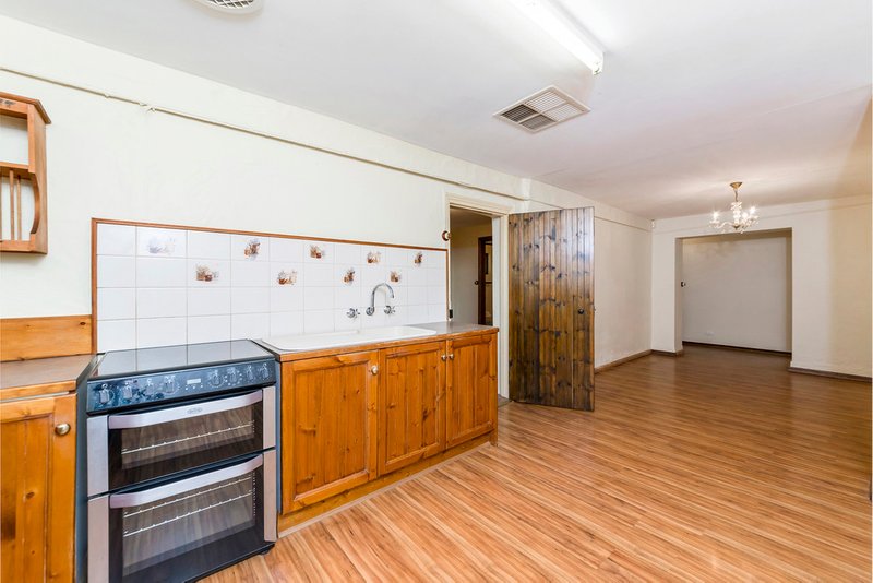 Photo - 46 Panter Street, Willaston SA 5118 - Image 4