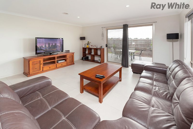 Photo - 46 Pinrush Road, Brookfield VIC 3338 - Image 5