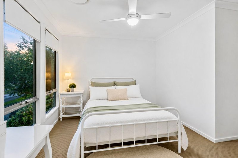 Photo - 46 Queen Street, Redland Bay QLD 4165 - Image 9