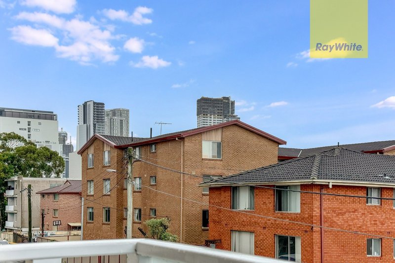 Photo - 4/6 Raymond Lane, Parramatta NSW 2150 - Image 8