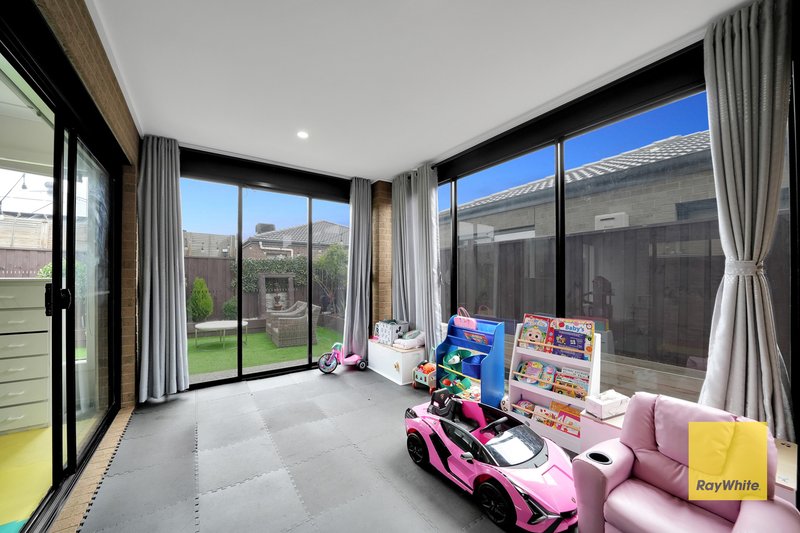 Photo - 46 Reverence Drive, Rockbank VIC 3335 - Image 8