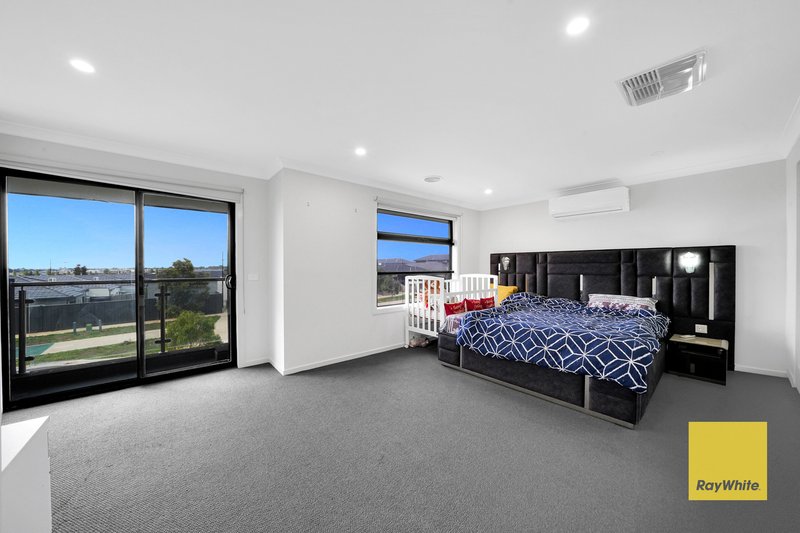 Photo - 46 Reverence Drive, Rockbank VIC 3335 - Image 9