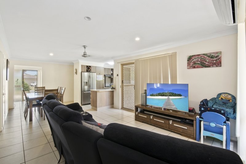 Photo - 46 Ronald Court, Caboolture South QLD 4510 - Image 2