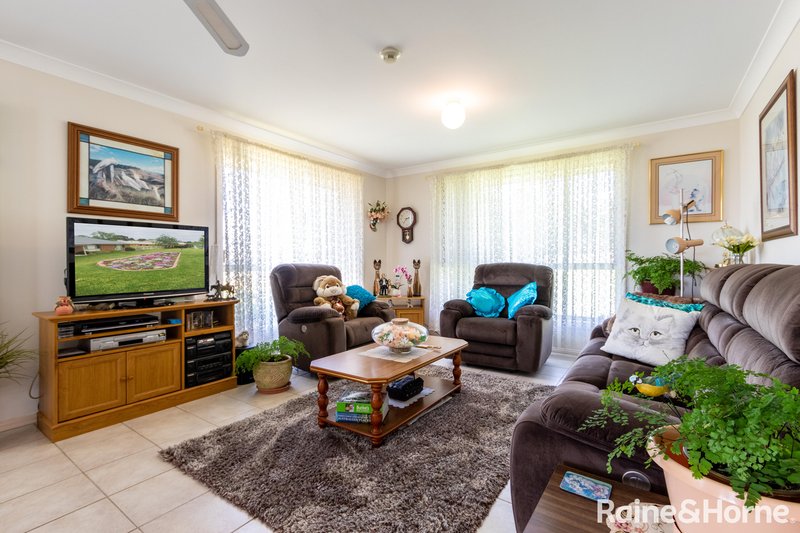 Photo - 46 Rosemont Avenue, Kelso NSW 2795 - Image 4