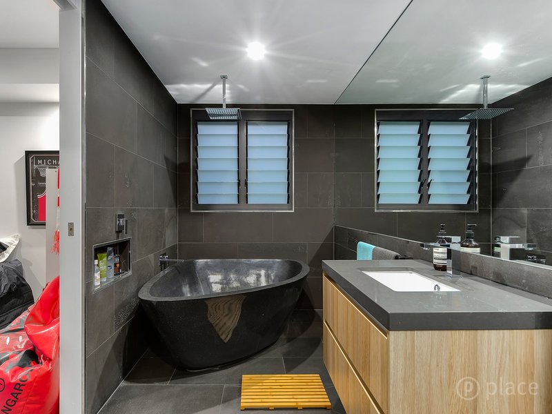 Photo - 46 Royal Terrace, Hamilton QLD 4007 - Image 20