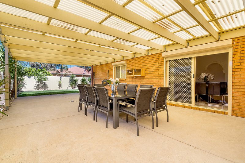 Photo - 46 Santa Cruz Boulevard, Roxburgh Park VIC 3064 - Image 21