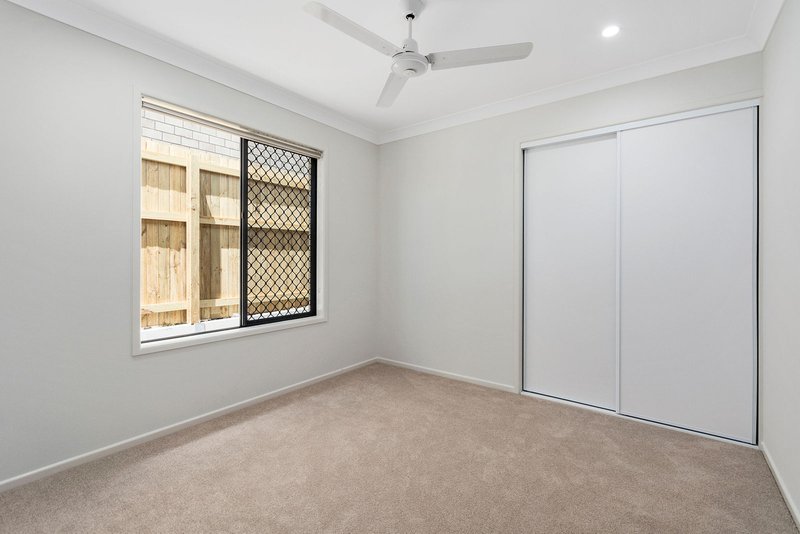 Photo - 46 Santorini Way, Springfield Lakes QLD 4300 - Image 6