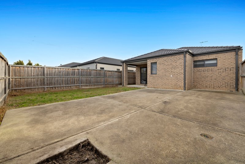 Photo - 46 Scenery Drive, Clyde North VIC 3978 - Image 14