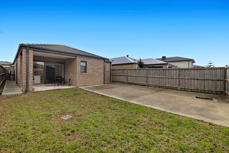 Photo - 46 Scenery Drive, Clyde North VIC 3978 - Image 15