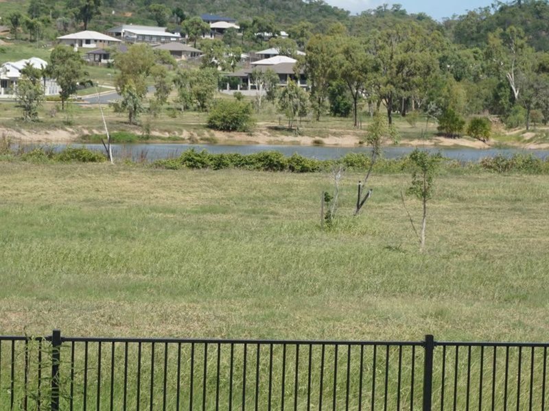 Photo - 46 Scenic Crescent, Bowen QLD 4805 - Image 25