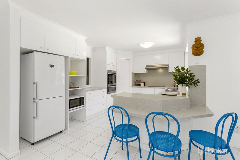 Photo - 46 Seabrook Boulevard, Seabrook VIC 3028 - Image 7