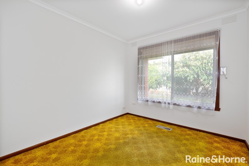 Photo - 46 Shirley Street, St Albans VIC 3021 - Image 9