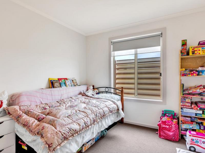 Photo - 46 Sir Ross Smith Boulevard, Oakden SA 5086 - Image 7