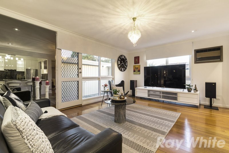 Photo - 46 Snowdon Drive, Cheltenham VIC 3192 - Image 4